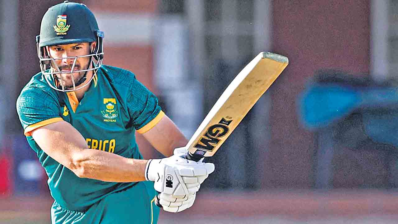 మార్క్మ్‌ సెంచరీ