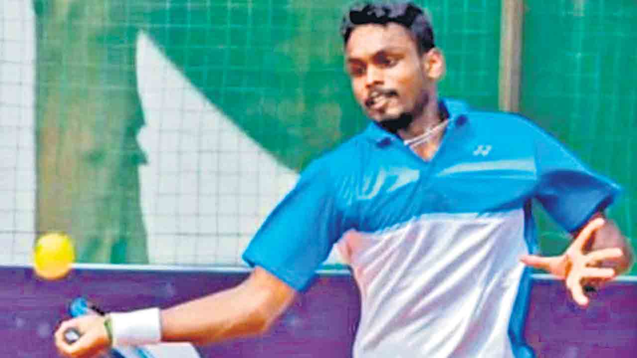 ప్రిక్వార్టర్స్‌లో కార్తీక్‌