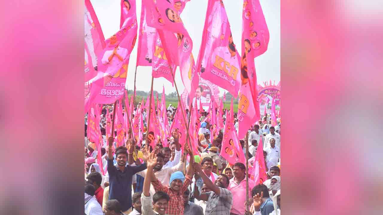 BRS |  తెలంగాణ గుండెలు ఉప్పొంగే ప్రతి సందర్భంలోనూ చరిత్రాత్మక పాత్రను పోషిస్తున్న గులాబీ శ్రేణులు