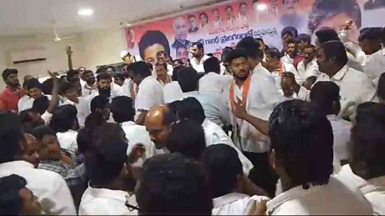 సత్తుపల్లి కాంగ్రెస్‌లో భగ్గుమన్న వర్గపోరు