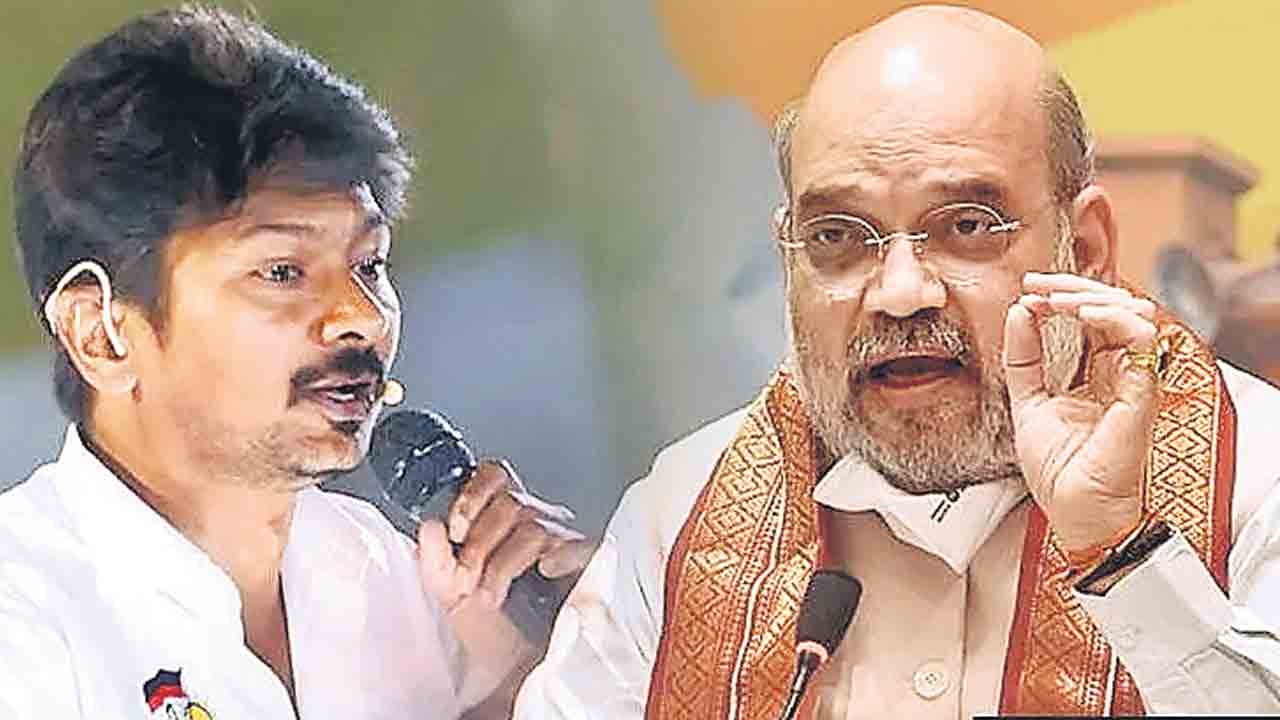 దేశాన్ని హిందీ ఎలా కలుపుతుంది?