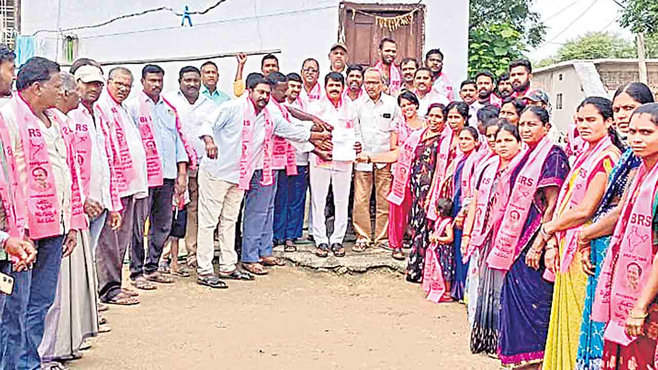 మంత్రి వేములకు అండగా ఉంటాం