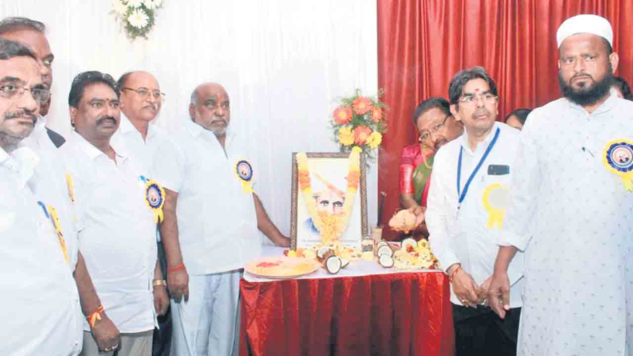 దేశాభివృద్ధిలో ఇంజినీర్ల పాత్ర కీలకం