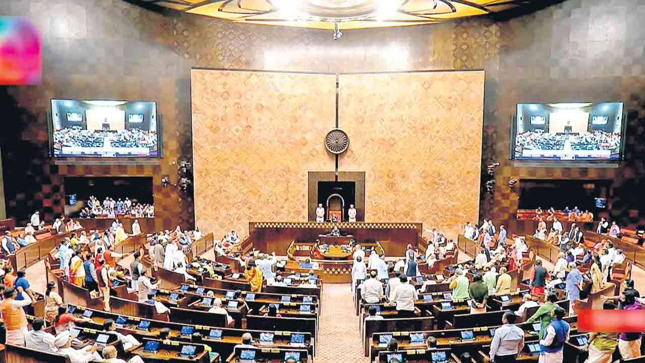 కొత్త సౌధంలోకి ప్రజాస్వామ్యం