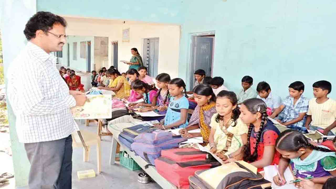 బదిలీలకు తొలిరోజు 1,262 దరఖాస్తులు