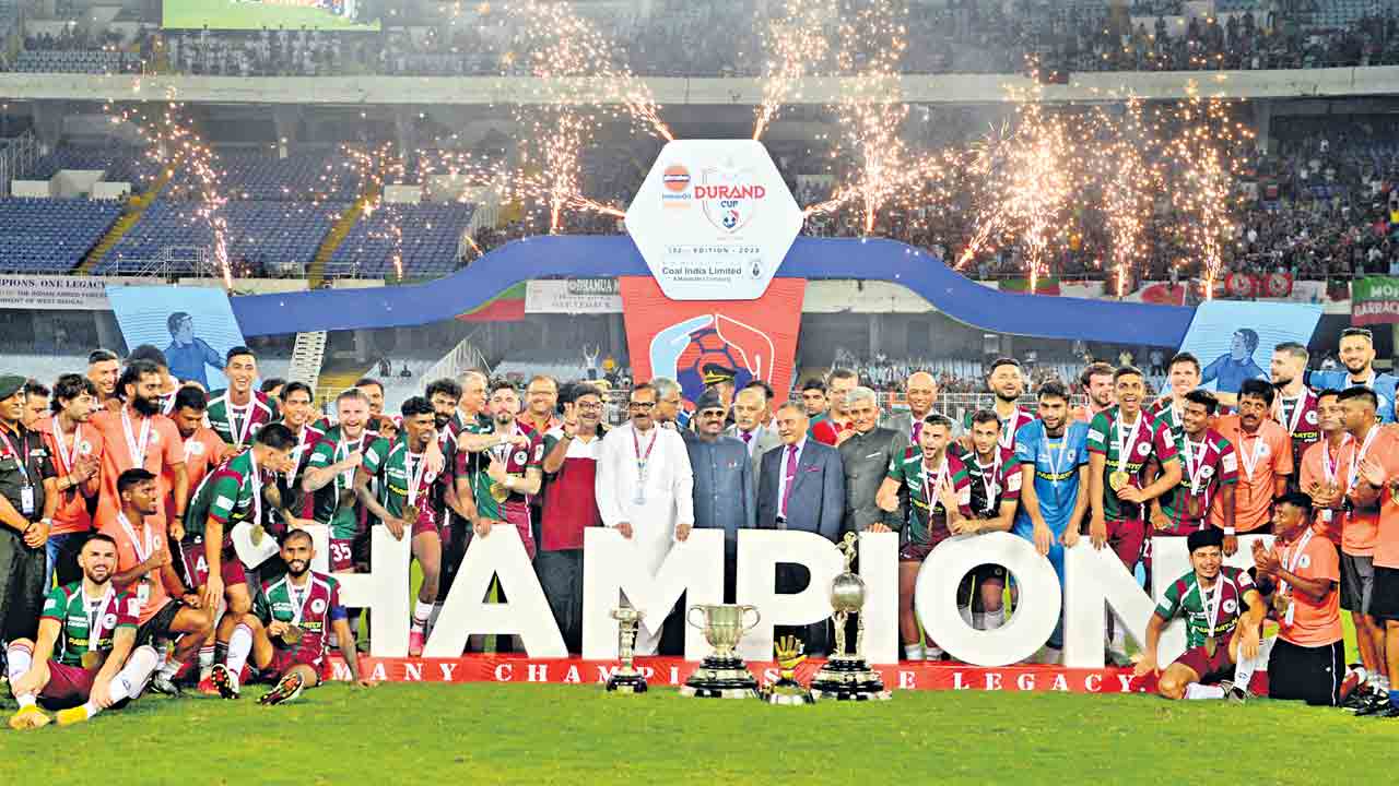 చాంపియన్‌ మోహన్‌ బగన్‌