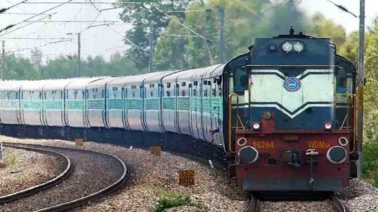 Indian Railways | పిల్లలపై ఛార్జీలు విధించి.. 2800 కోట్లు సంపాదించిన రైల్వే