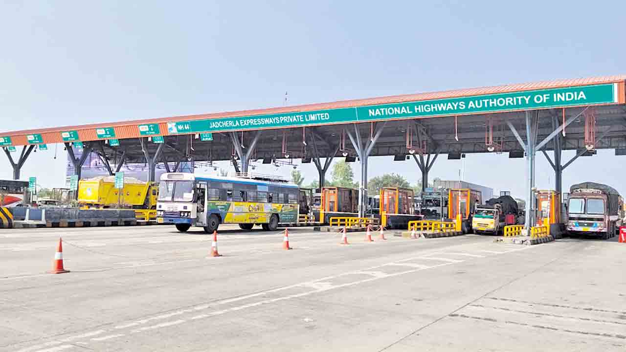 National Highways |  తెలంగాణలో జాతీయ రహదారుల అభివృద్ధికి నిధుల విడుదలలో మీనమేషాలు లెక్కిస్తున్న మోదీ సర్కార్‌