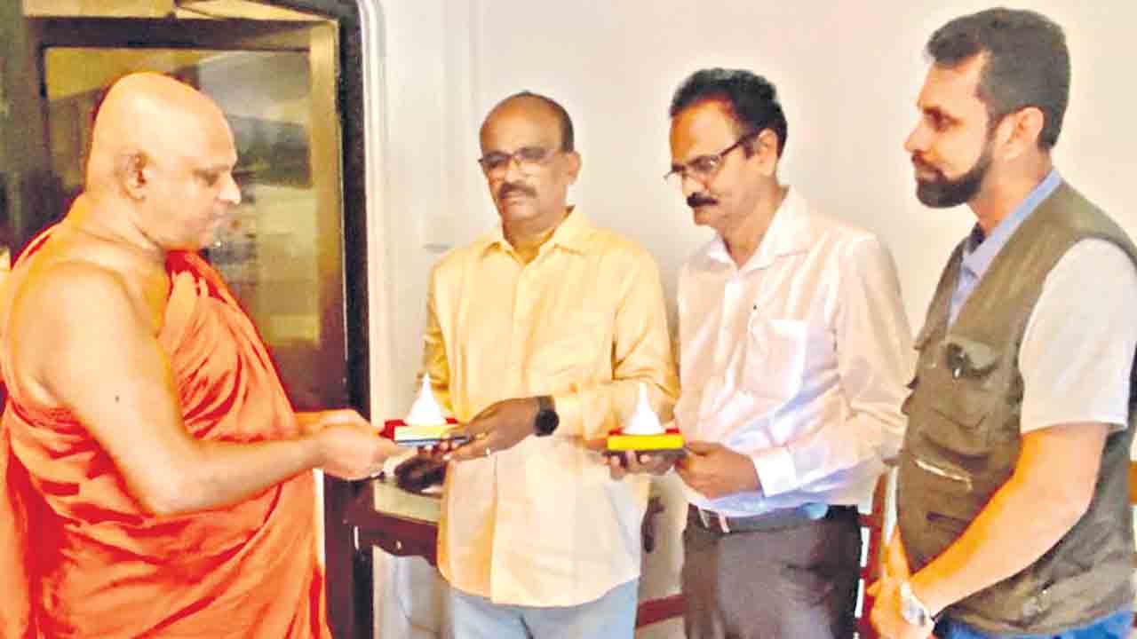 సాగర్‌ బుద్ధవనాన్ని దర్శించండి