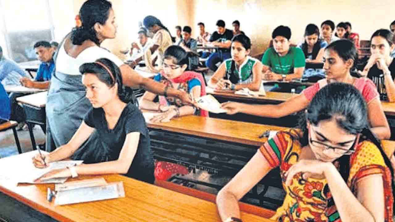 సీటెట్‌లో 4 లక్షల మంది ఉత్తీర్ణత