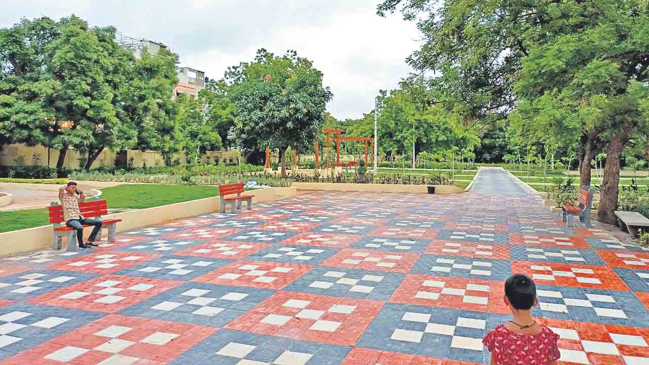 అభివృద్ధికి కేరాఫ్‌ భారతీనగర్‌