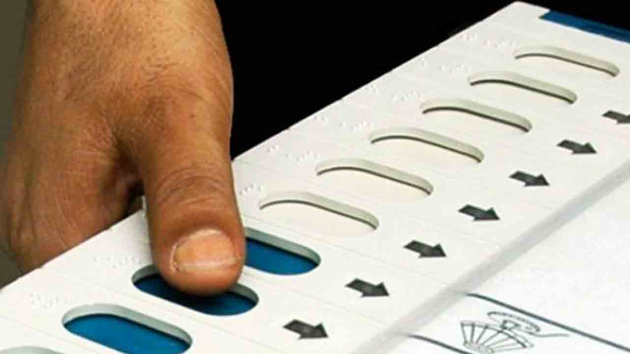 మళ్లీ కారును పోలిన గుర్తులు