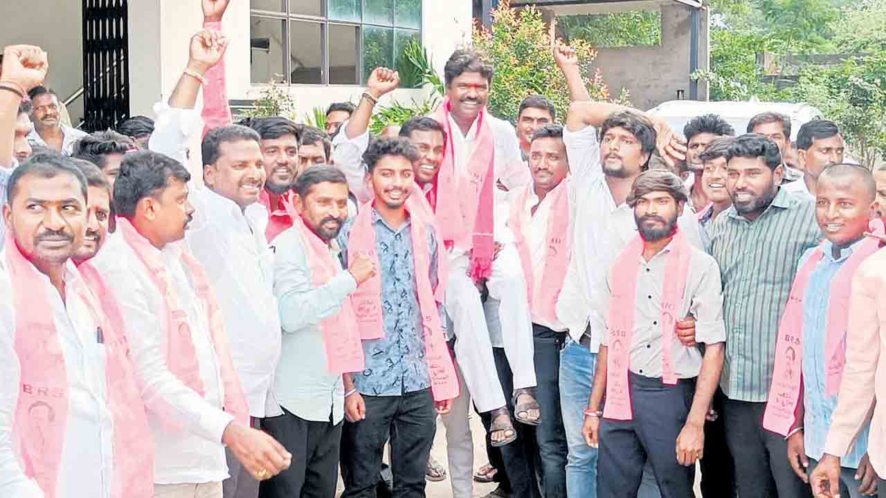 అభివృద్ధి, సంక్షేమంలో మనమే ఆదర్శం