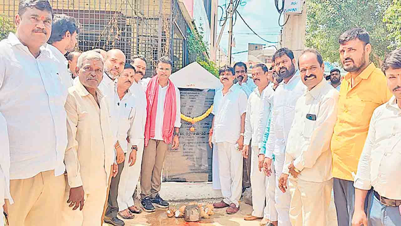 ఎన్నికలొచ్చినప్పుడే ప్రజలు గుర్తుకొస్తరు