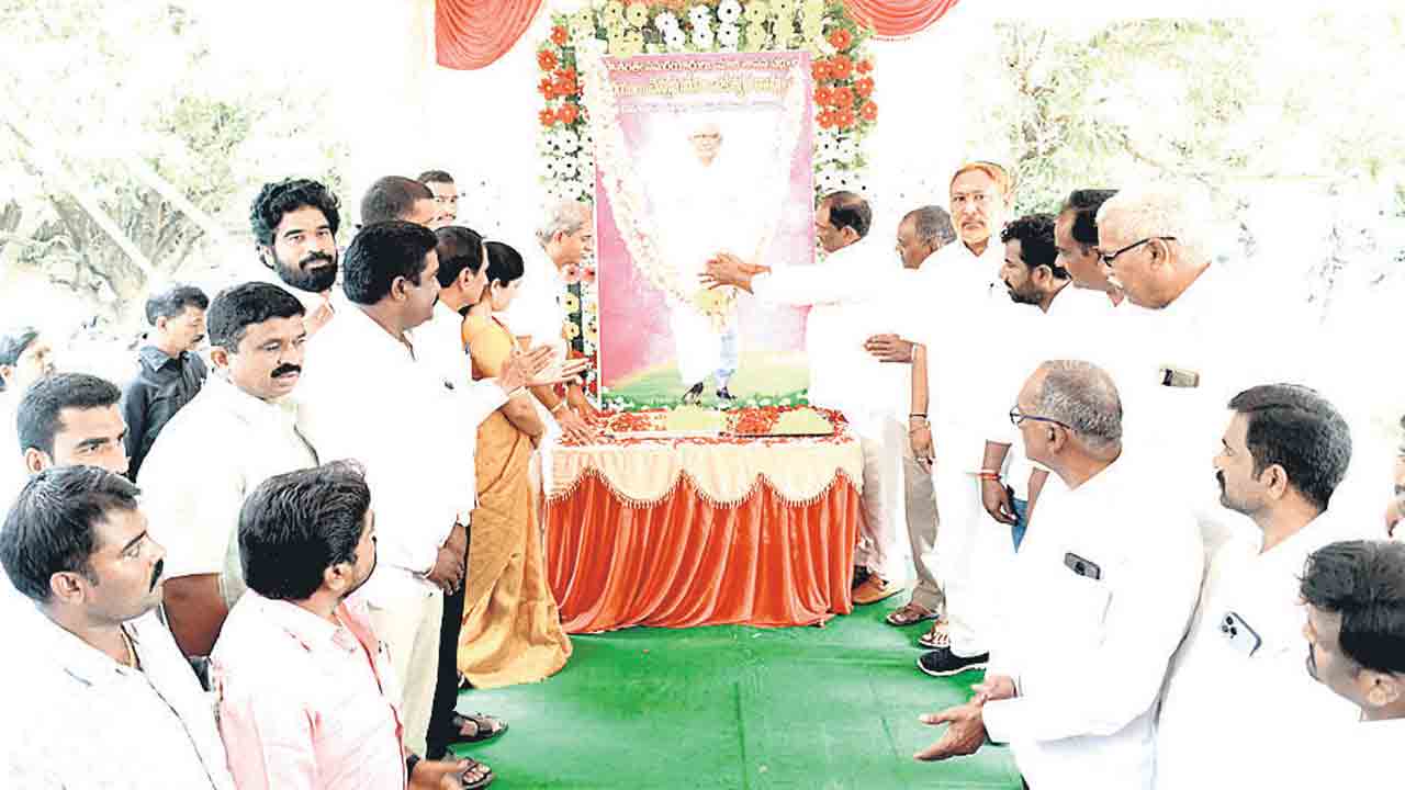 రాజేశ్వర్‌రావు సేవలు చిరస్మరణీయం