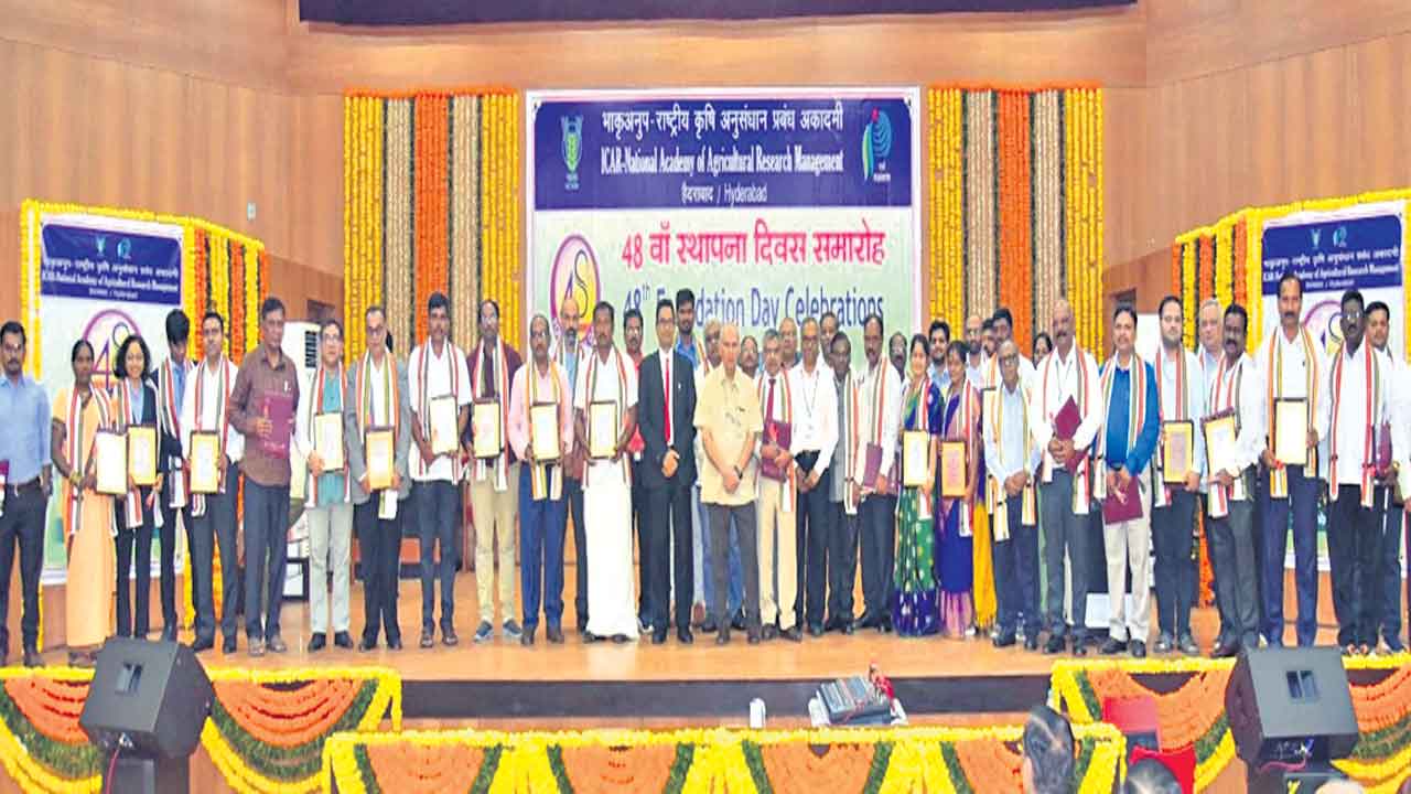 దేశానికి పెద్దదిక్కు వ్యవసాయ రంగమే