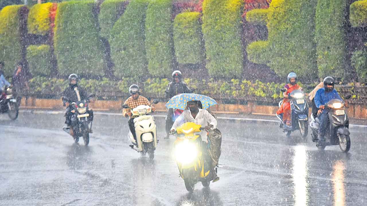 2 గంటల్లోనే.. 9.4 సెం.మీ.