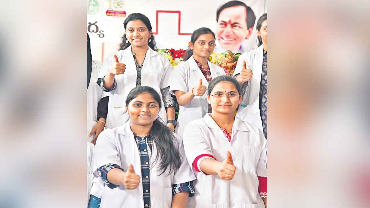 Medicine Education | వైద్య విద్యలో నవోదయం.. ఉన్న ఊర్లోనే వైద్య విద్యను అభ్యసించే అవకాశం
