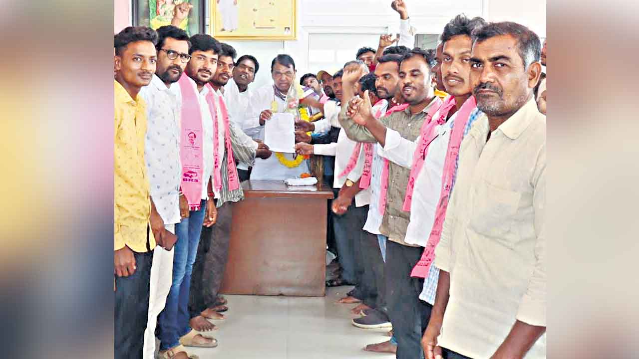 స్పీకర్‌కు మైనార్టీల మద్దతు