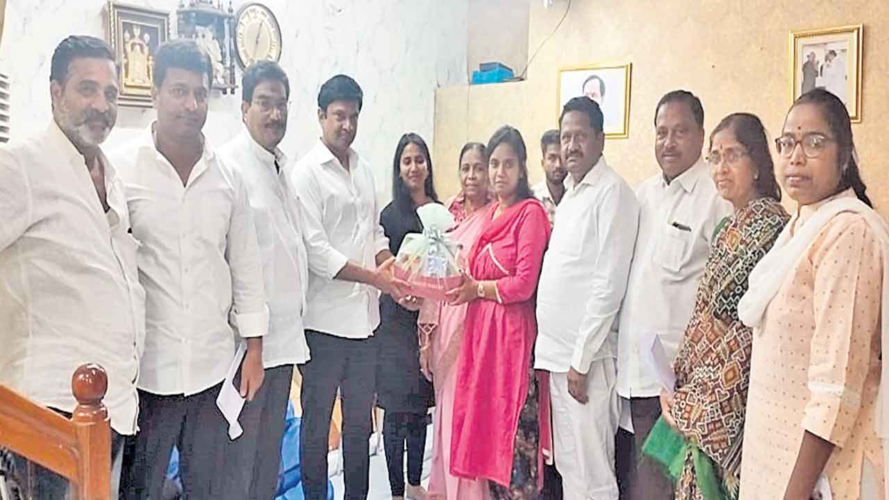 గెలుపు తథ్యం.. మెజార్టీయే లక్ష్యం