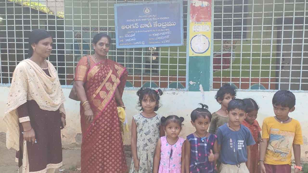 ఆగని అంగన్‌వాడీ