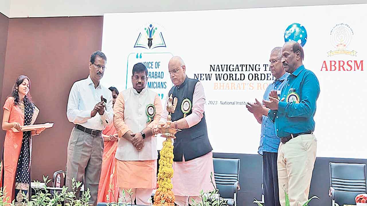 నవీన ప్రపంచ నిర్మాణంలో భారత్‌ పాత్ర గొప్పది