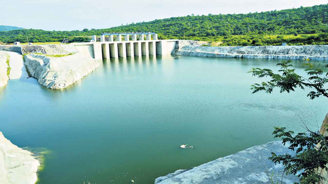 నాడు దురాగతం.. నేడు జల విజయ గీతం