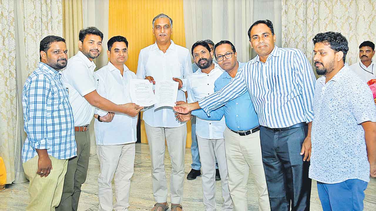 పెండింగ్‌ సమస్యలు పరిష్కారం