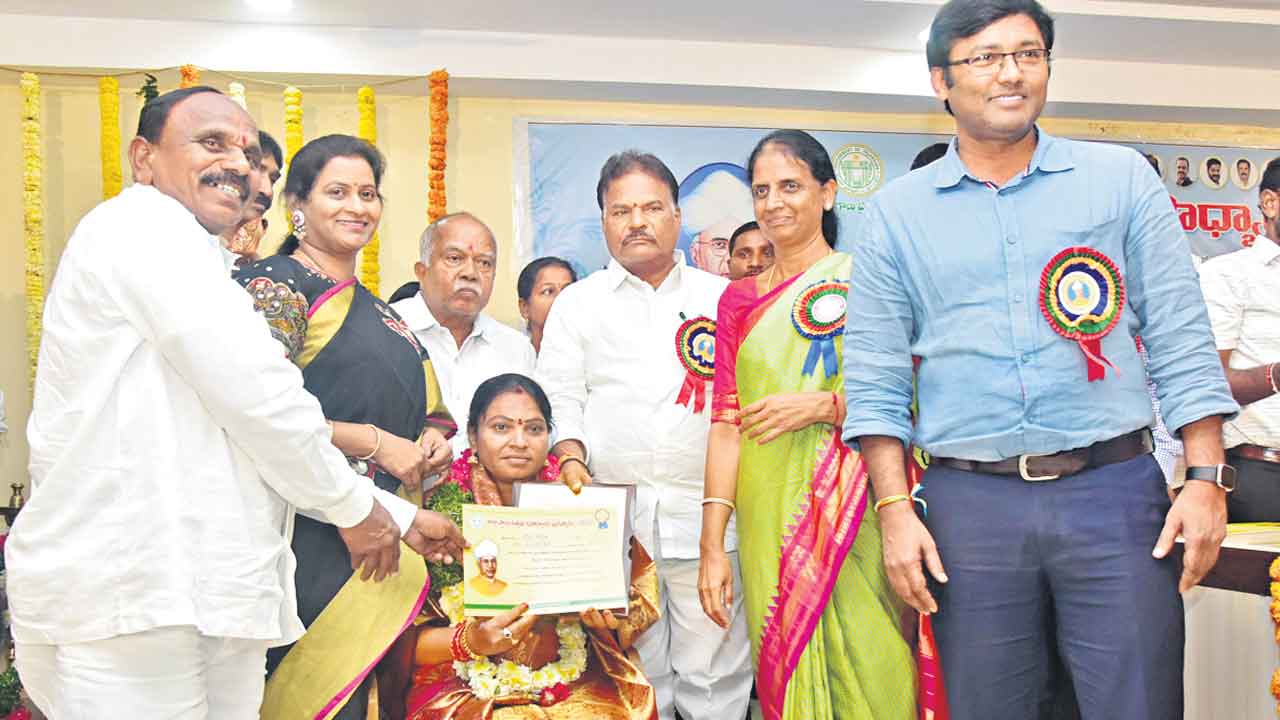 గురువే స్ఫూర్తి