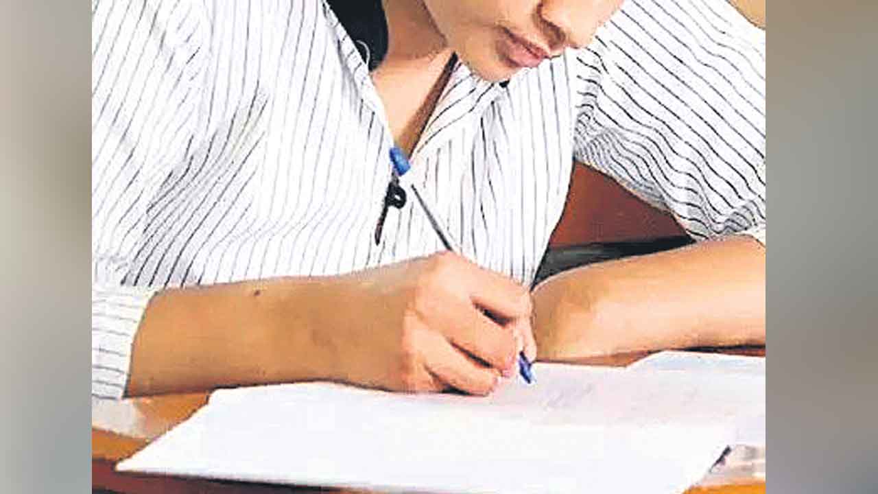 ఈ నెలంతా ఉద్యోగాల పరీక్షలు