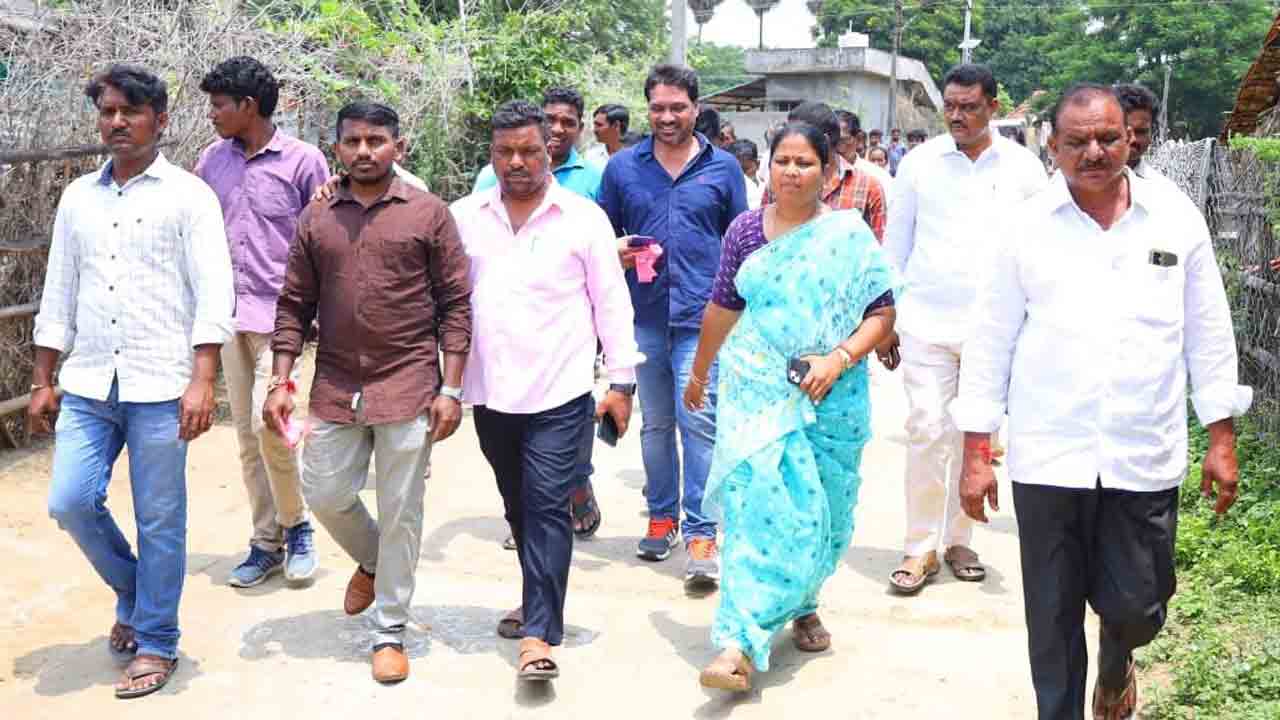 ముఖ్యమంత్రి కేసీఆర్‌ ప్రతినిధిగా వచ్చా.. ఆశీర్వదించి మెజార్టీ అందించండి..