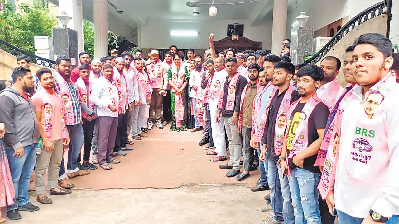 బీఆర్‌ఎస్‌లోకి సబ్బండ వర్గాలు