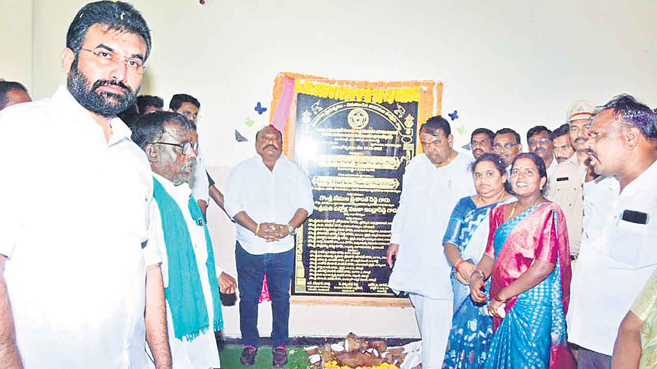 స్వరాష్ట్రంలో అన్ని వర్గాలకూ న్యాయం