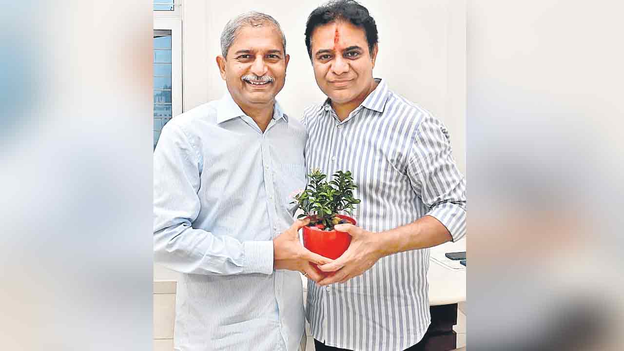 మంత్రి కేటీఆర్‌తో చెన్నమనేని భేటీ.. వేములవాడ అభివృద్ధిపై చర్చ