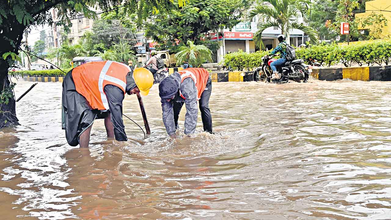 36 గంటల్లో 10.2 సెం.మీ