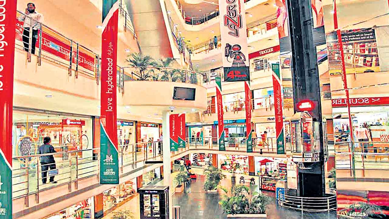 Shopping Malls |  దేశంలో షాపింగ్‌ మాల్స్‌కు భారీ డిమాండ్‌.. హైదరాబాద్‌తోపాటు ఆరు నగరాల్లో 43 శాతం పెరగనున్న మాల్స్‌
