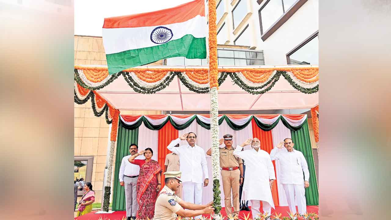 ముగిసిన స్వాతంత్య్ర వజ్రోత్సవాలు