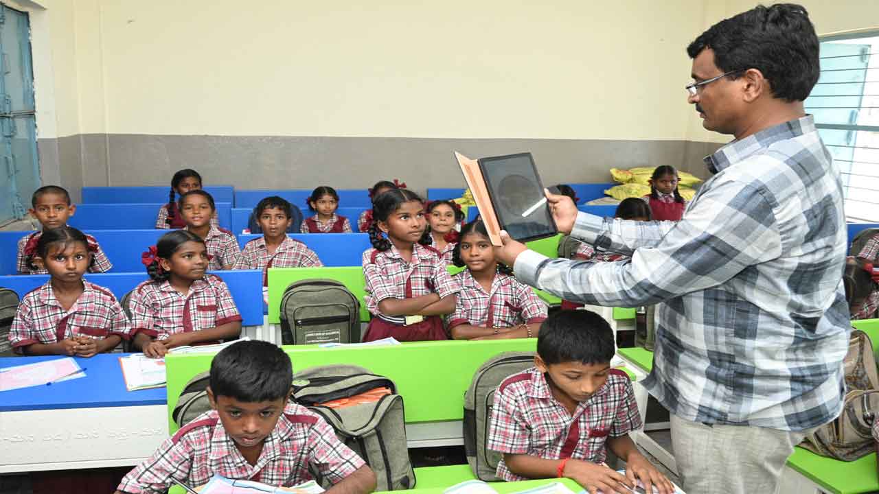 పక్కాగా విద్యార్థుల హాజరు