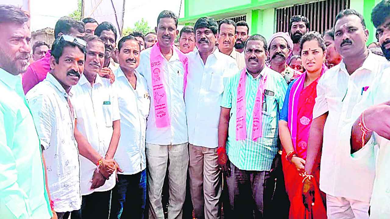 నాగారంలో ప్రతిపక్షం ఖాళీ