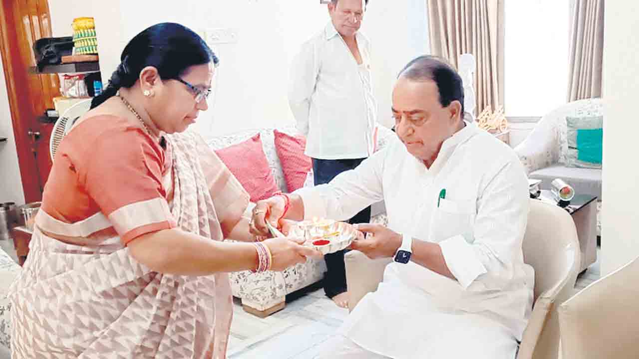 కనుల పండువగా రక్షాబంధన్‌