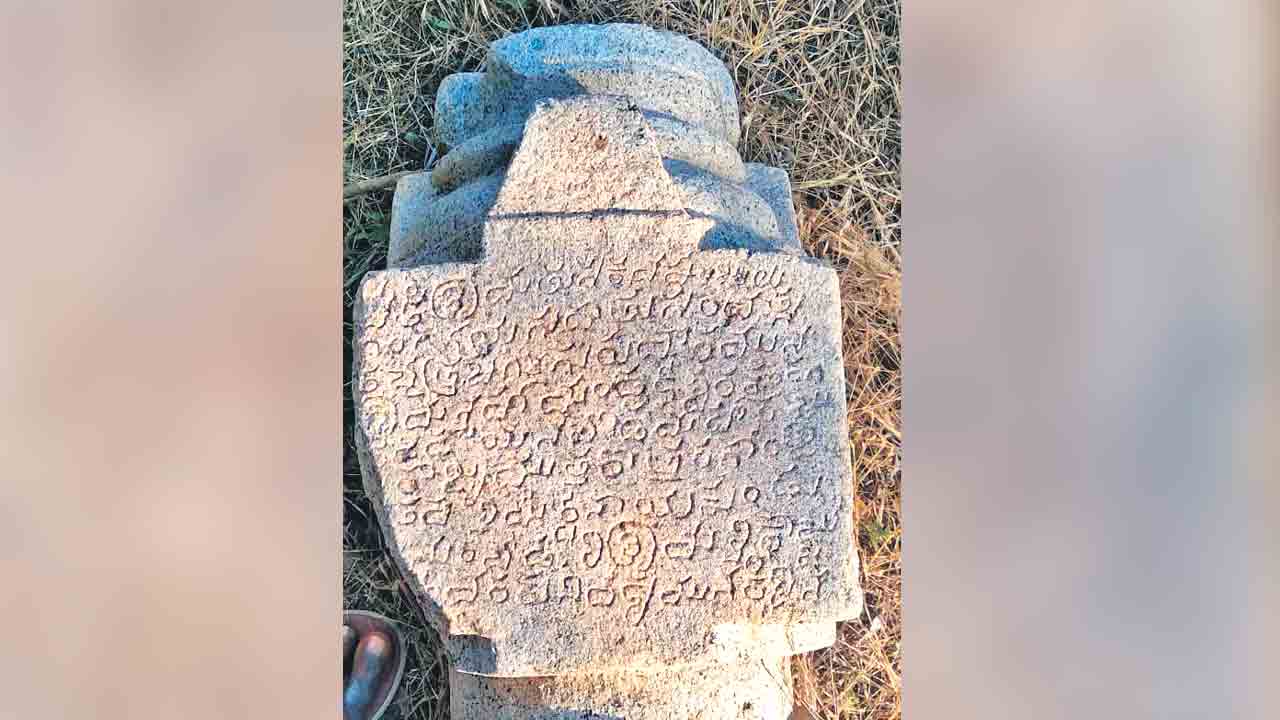 పురాతన ఆలయంలో చోడ శాసనం