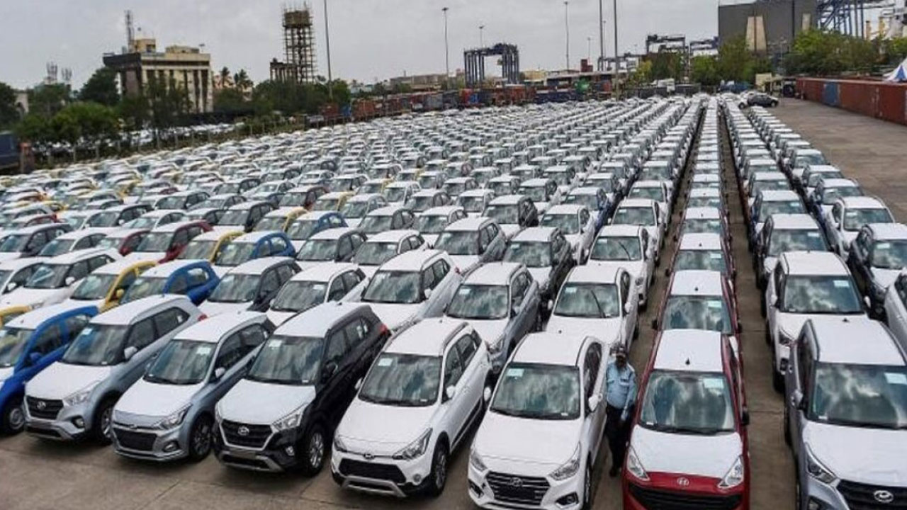 Cars Festive Discounts | వివిధ మోడల్ కార్లపై ఆకర్షణీయ ఆఫర్లు.. రూ.10 వేల నుంచి రూ.2 లక్షల వరకూ.. ఇవీ డిటైల్స్..!