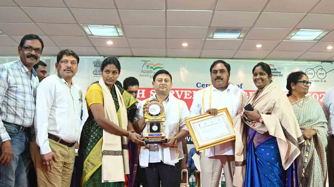 వట్టిపల్లికి స్వచ్ఛ సర్వేక్షణ్ అవార్డు