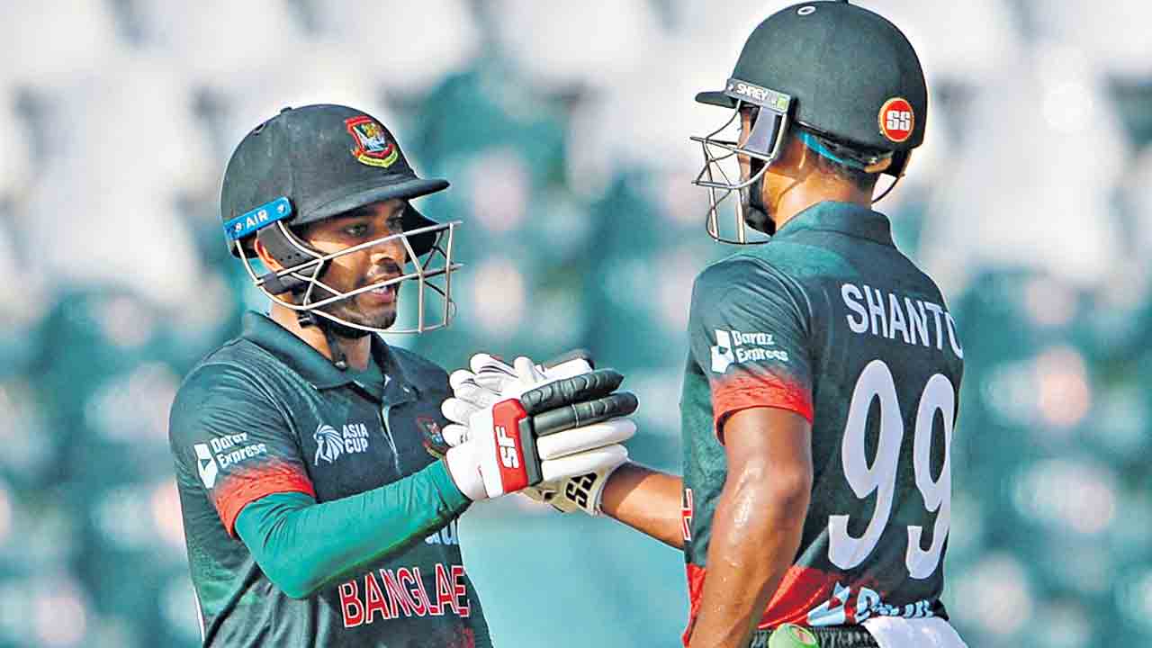 మెహది, నజ్ముల్‌ సెంచరీలు