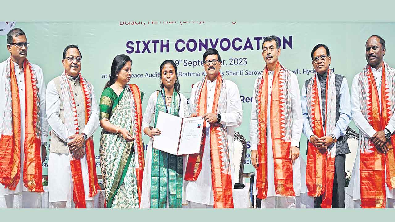 సాంకేతికతతో సమాజానికి మేలు