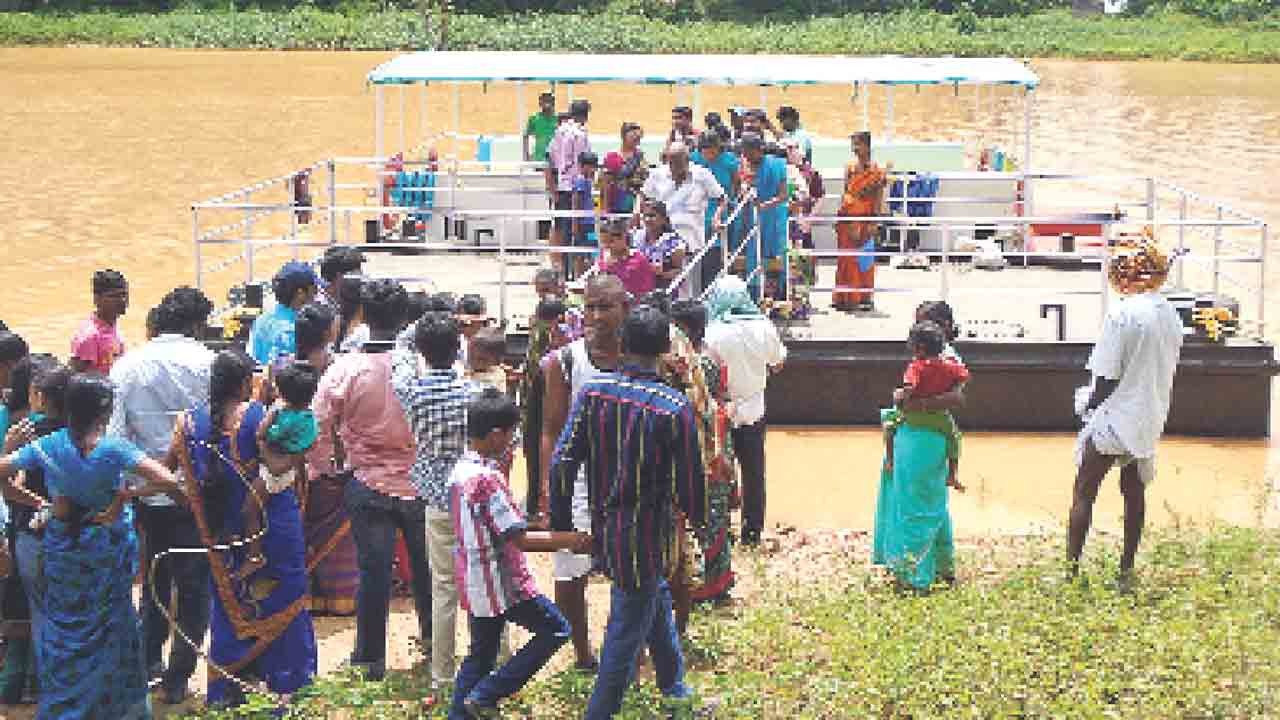 మనసుదోచే అందాలు