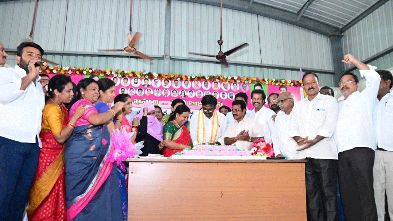 మంత్రి పువ్వాడకు అభినందనల వెల్లువ..