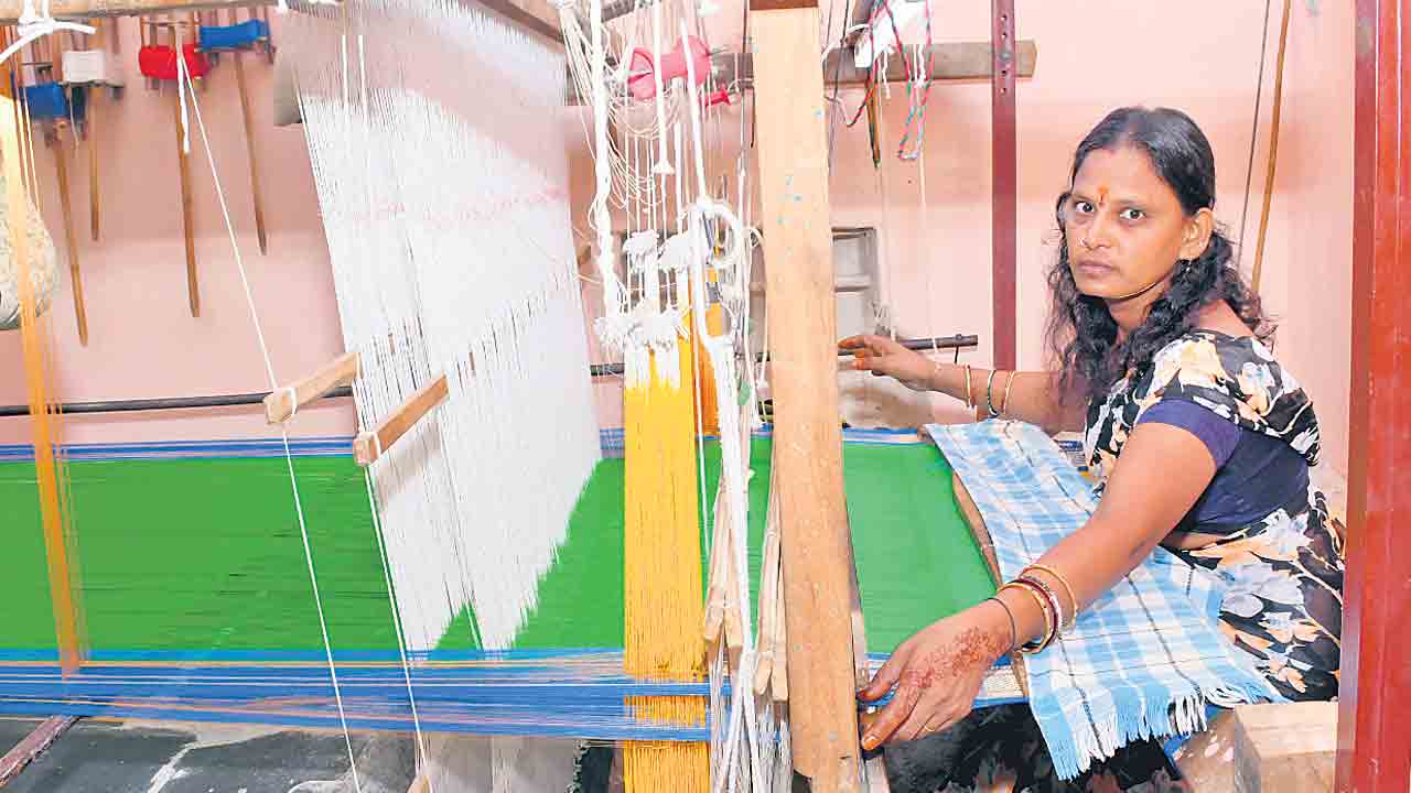 చేనేతకు చేయూత