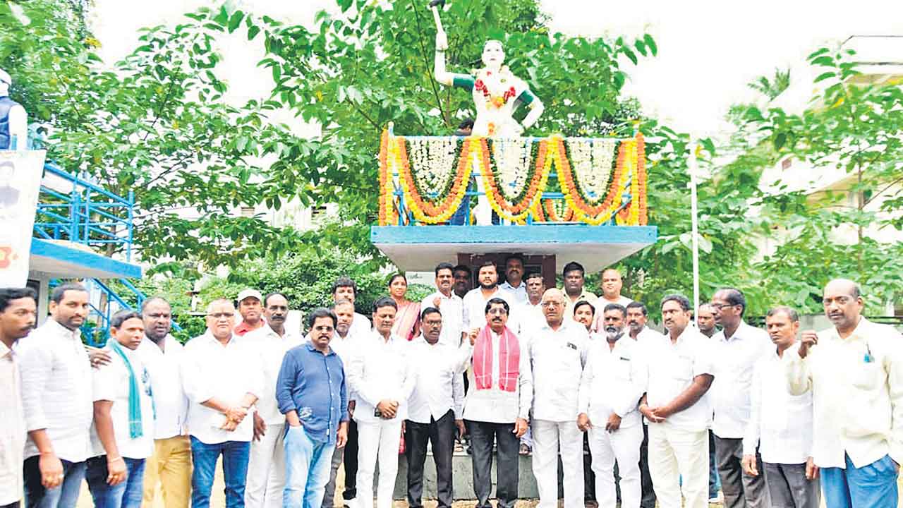 చాకలి ఐలమ్మకు ఘననివాళి