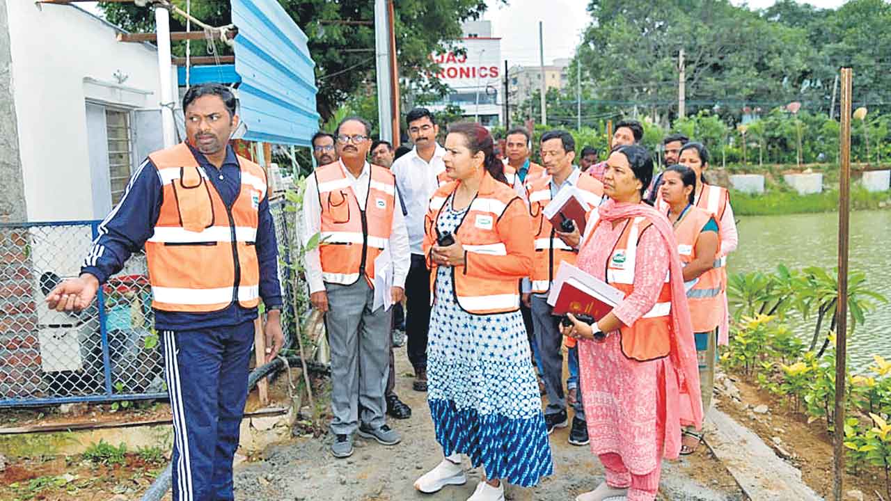 భవన నిర్మాణ వ్యర్థాలుంటే.. 18001201159 కాల్‌ చేయండి